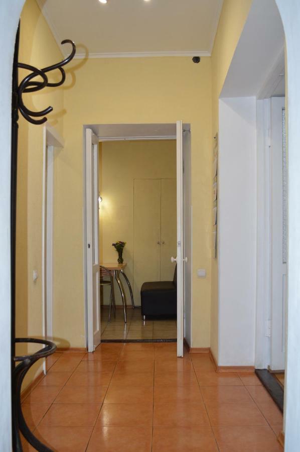 Owl Home Odessa Cozy spacious apartment in a quiet center between Deribasovskaya&Privoz Exterior foto