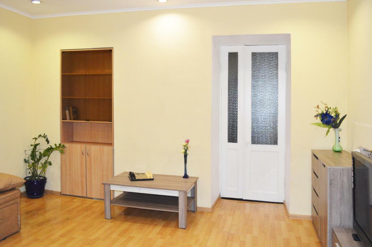 Owl Home Odessa Cozy spacious apartment in a quiet center between Deribasovskaya&Privoz Exterior foto